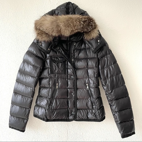 ❌SOLD❌ Moncler Puffer Jacket, Size 1 - Picture 2 of 12